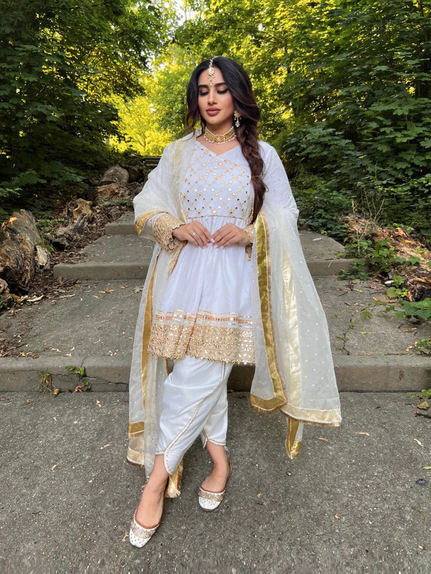 Pin by Amy U on Indian Embroidery | Bridal dress fashion, Pakistani bridal  dresses, Wedding dresses for girls