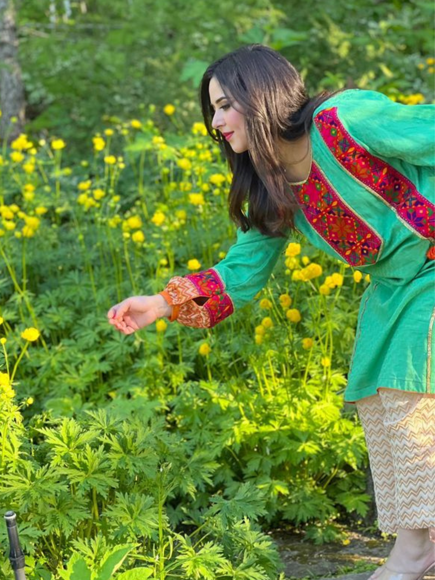 Green Kurta Set By Zari